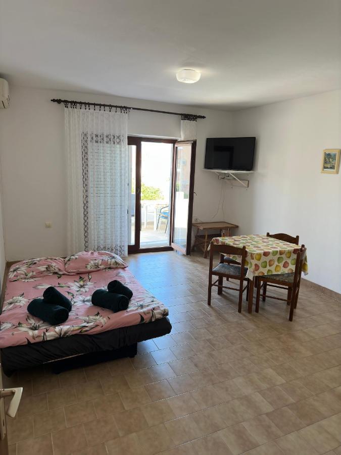 Apartmani Marko Novalja Ngoại thất bức ảnh