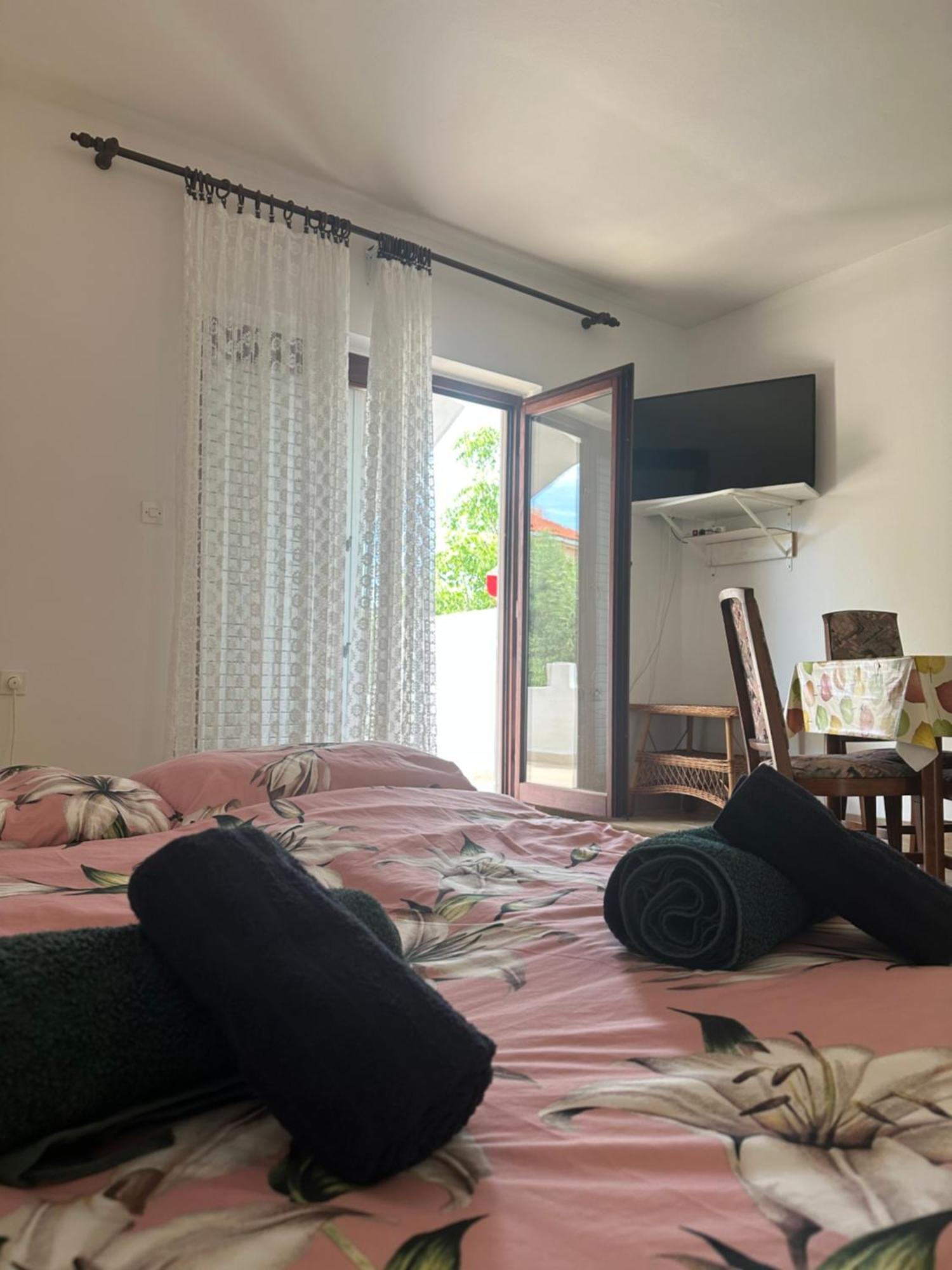 Apartmani Marko Novalja Ngoại thất bức ảnh